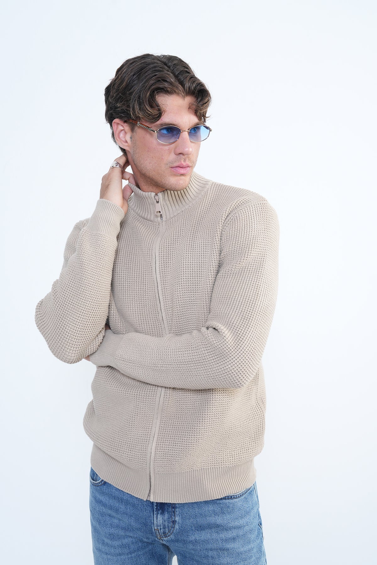 BEIGE