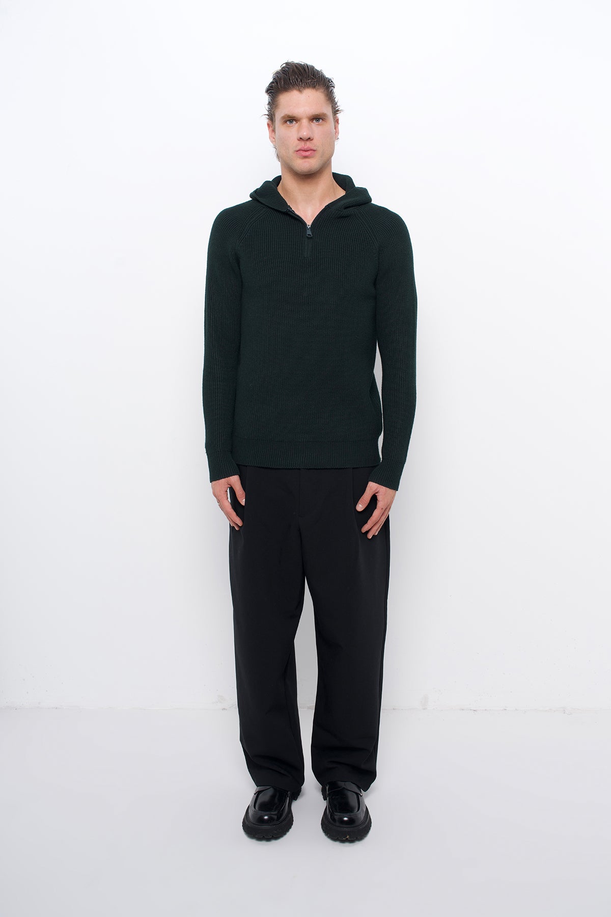 GREEN