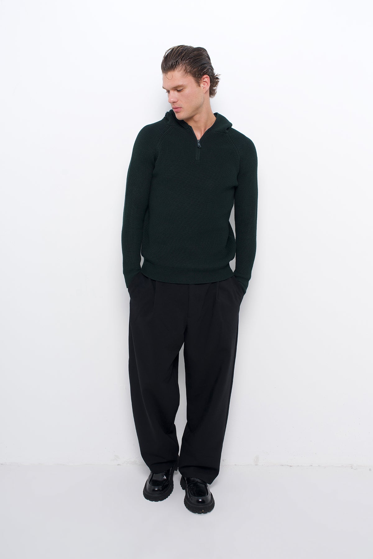 GREEN