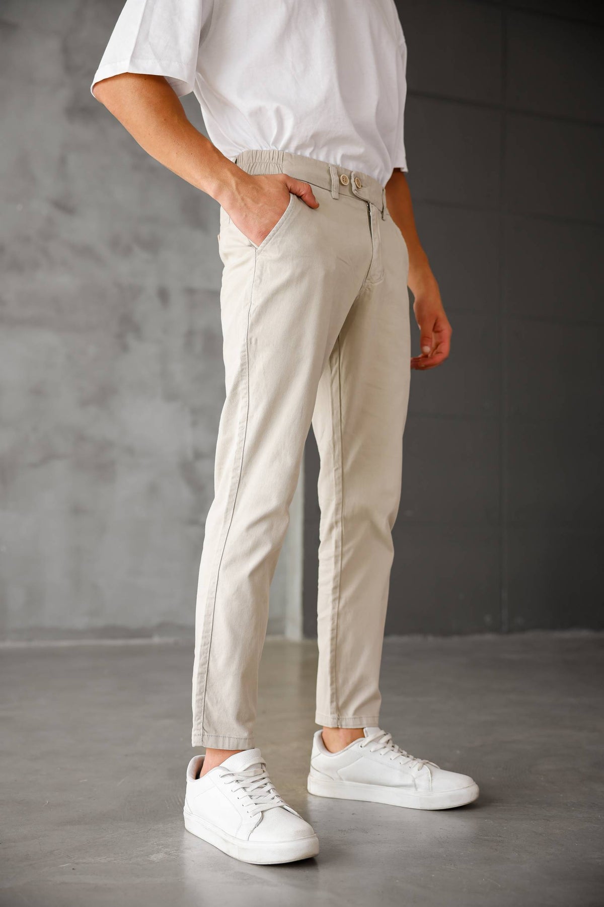OFF WHITE